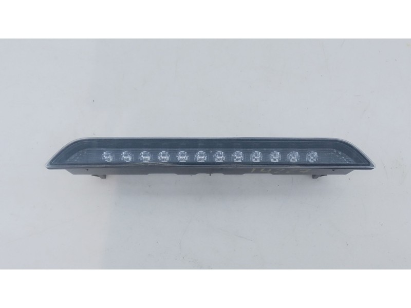 Recambio de luz central de freno para lynk & co 01 phev referencia OEM IAM   