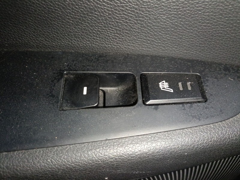 Recambio de mando elevalunas trasero izquierdo para hyundai tucson (tl, tle) 1.7 crdi referencia OEM IAM   