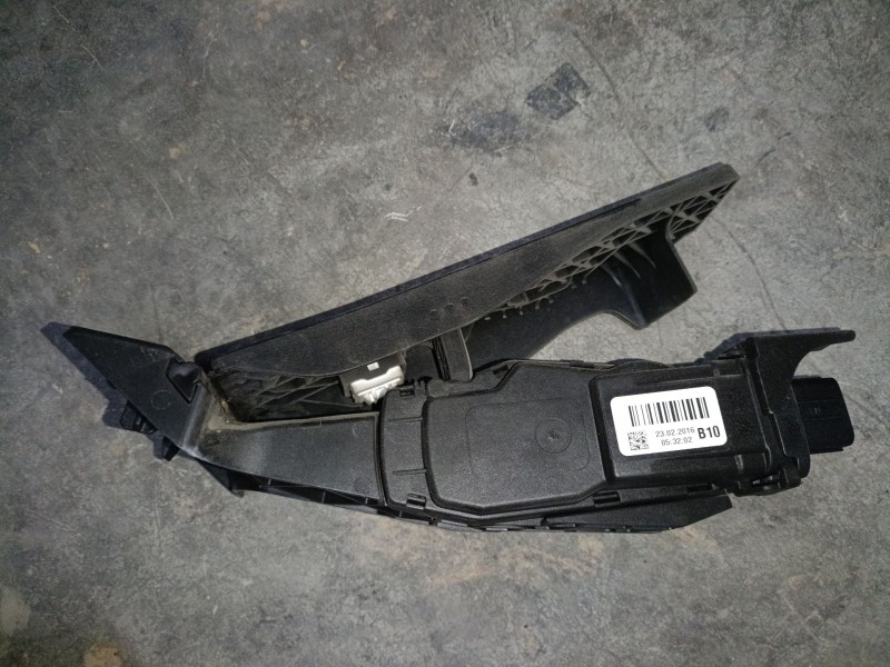 Recambio de pedal acelerador para hyundai tucson (tl, tle) 1.7 crdi referencia OEM IAM 32414400  