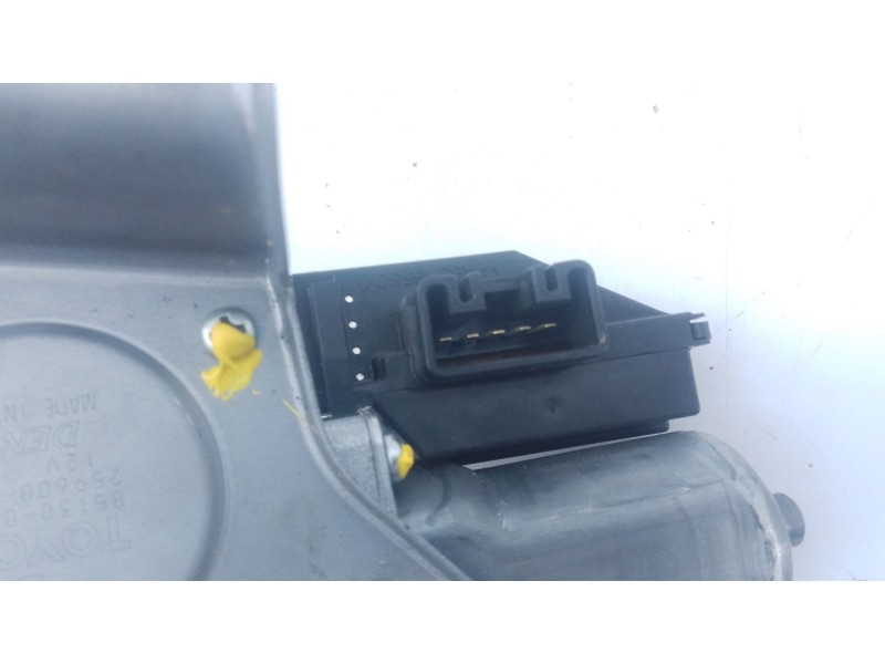 Recambio de motor limpia trasero para toyota yaris city referencia OEM IAM   