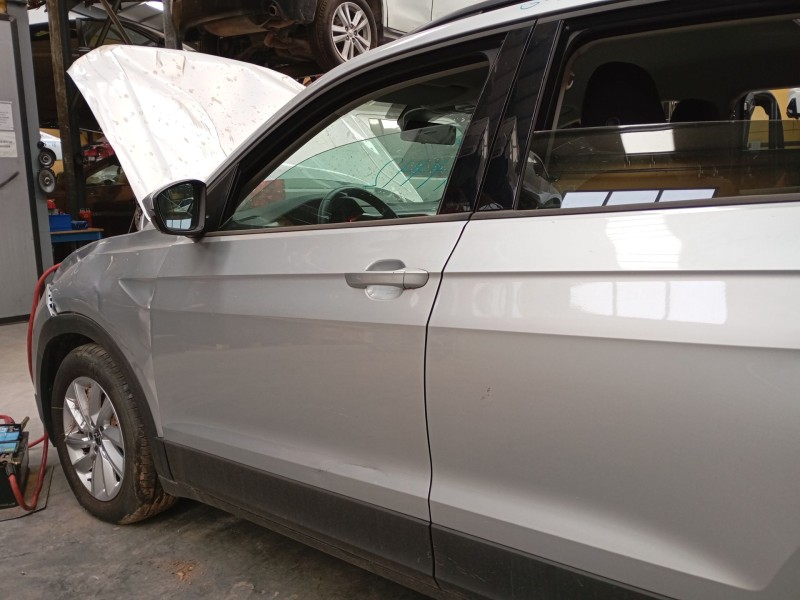 Recambio de puerta delantera izquierda para volkswagen t-cross (c11, d31) 1.0 tsi referencia OEM IAM   