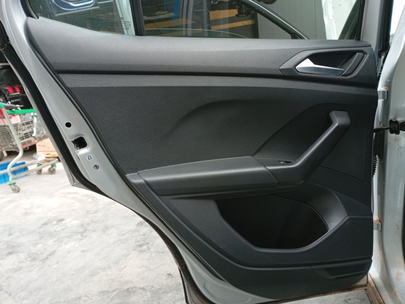 Recambio de guarnecido puerta trasera izquierda para volkswagen t-cross (c11, d31) 1.0 tsi referencia OEM IAM   