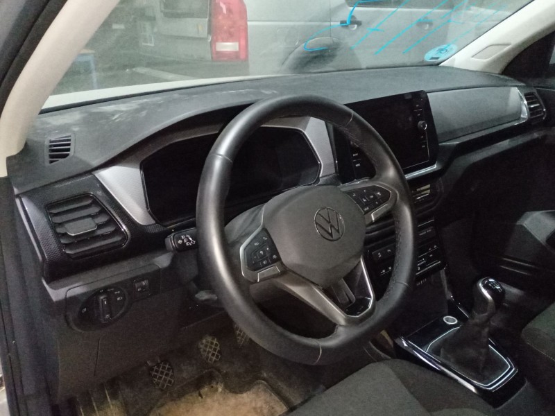 volkswagen t-cross (c11, d31) del año 2024