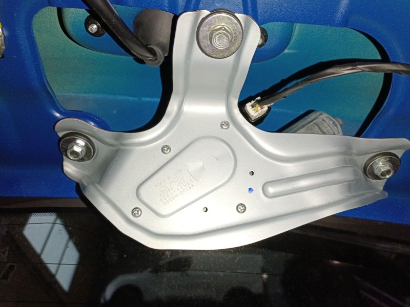 Recambio de motor limpia trasero para kia rio iv (yb, sc, fb) 1.2 cvvt referencia OEM IAM 98700H8000  