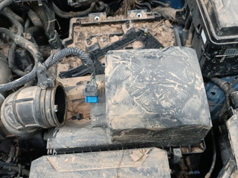 Recambio de filtro aire para kia rio iv (yb, sc, fb) 1.2 cvvt referencia OEM IAM   