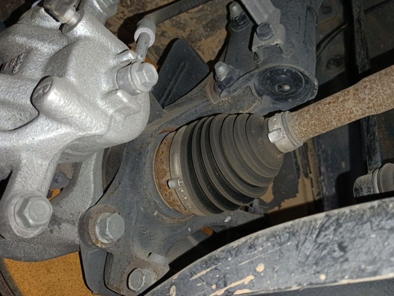 Recambio de mangueta delantera derecha para kia rio iv (yb, sc, fb) 1.2 cvvt referencia OEM IAM   