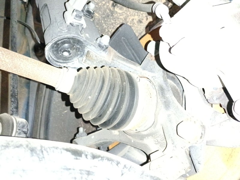 Recambio de mangueta delantera izquierda para kia rio iv (yb, sc, fb) 1.2 cvvt referencia OEM IAM   