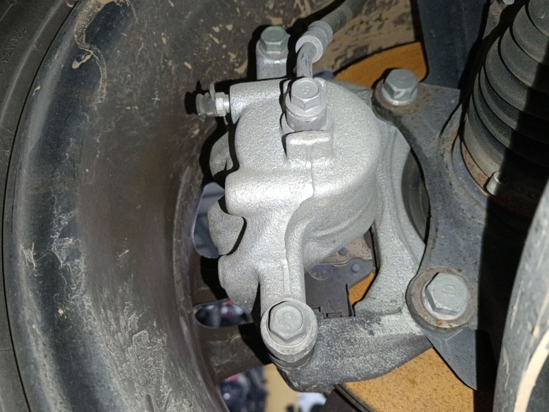 Recambio de pinza freno delantera derecha para kia rio iv (yb, sc, fb) 1.2 cvvt referencia OEM IAM   