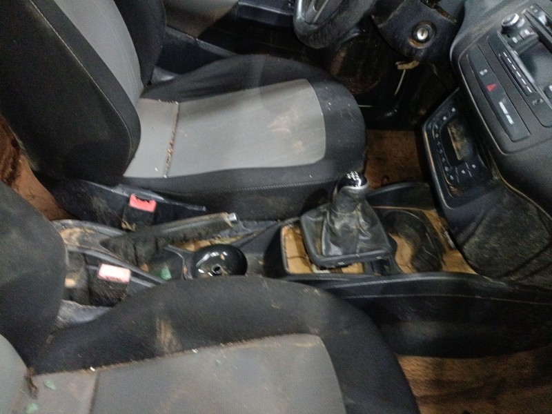 Recambio de consola central para seat ibiza iv (6j5, 6p1) 1.6 tdi referencia OEM IAM   