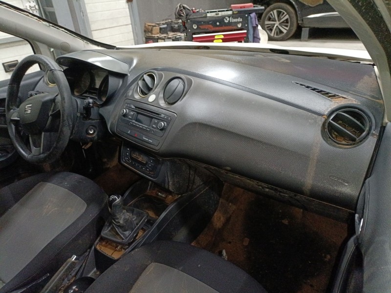 Recambio de salpicadero para seat ibiza iv (6j5, 6p1) 1.6 tdi referencia OEM IAM   