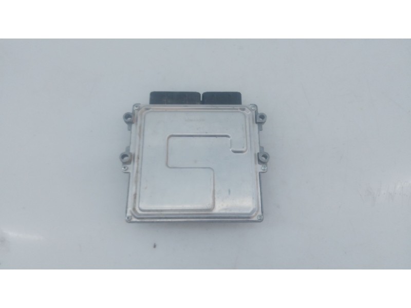 Recambio de centralita motor uce para citroën c4 picasso ii 1.2 thp 130 referencia OEM IAM 9823238580  