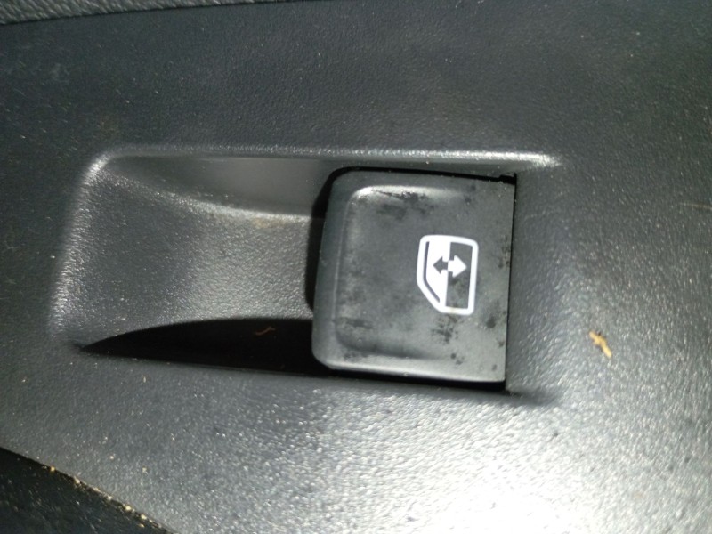 Recambio de mando elevalunas trasero derecho para volkswagen t-cross (c11, d31) 1.0 tsi referencia OEM IAM   