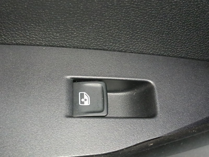 Recambio de mando elevalunas trasero izquierdo para volkswagen t-cross (c11, d31) 1.0 tsi referencia OEM IAM   