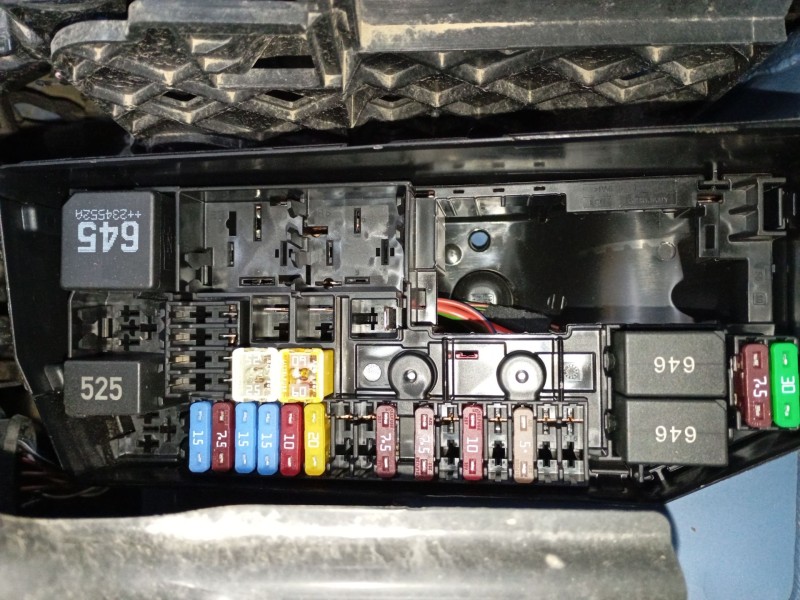 Recambio de caja reles / fusibles para volkswagen t-cross (c11, d31) 1.0 tsi referencia OEM IAM   