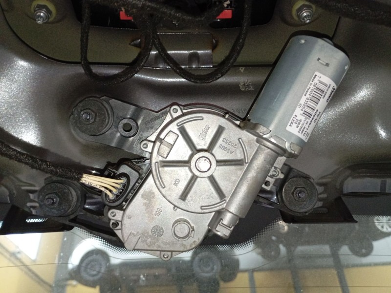 Recambio de motor limpia trasero para volkswagen t-cross (c11, d31) 1.0 tsi referencia OEM IAM 5Q0955711D  