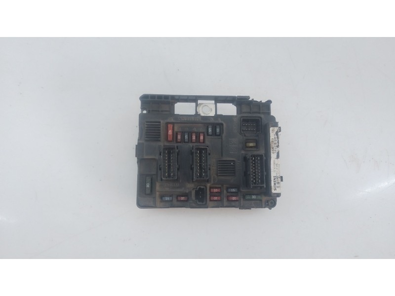 Recambio de caja reles / fusibles para citroën c5 berlina referencia OEM IAM   