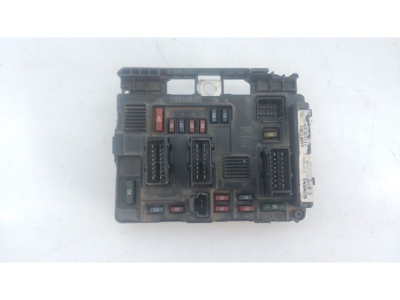 Recambio de caja reles / fusibles para citroën c5 berlina referencia OEM IAM   