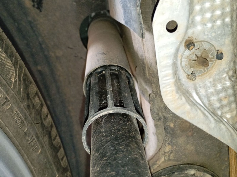 Recambio de amortiguador trasero izquierdo para volkswagen t-cross (c11, d31) 1.0 tsi referencia OEM IAM   