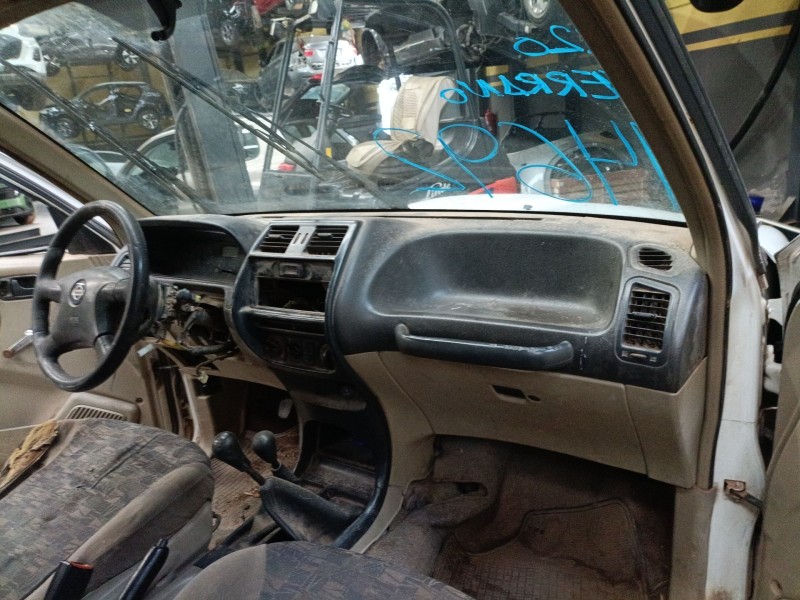 nissan terrano ii (r20) del año 2001