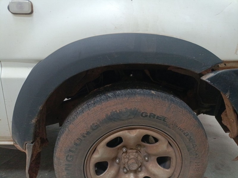 Recambio de aletin delantero derecho para nissan terrano ii (r20) 2.7 tdi 4wd referencia OEM IAM   