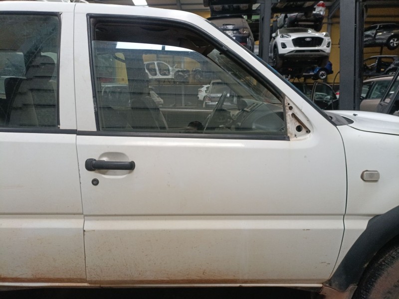 Recambio de puerta delantera derecha para nissan terrano ii (r20) 2.7 tdi 4wd referencia OEM IAM   