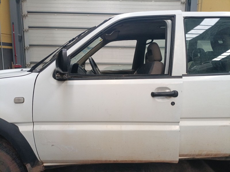 Recambio de puerta delantera izquierda para nissan terrano ii (r20) 2.7 tdi 4wd referencia OEM IAM   