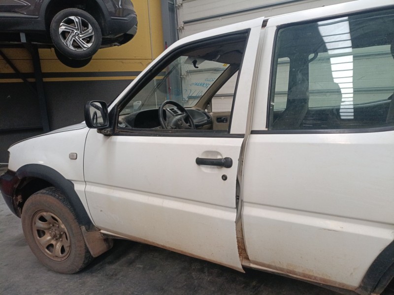Recambio de puerta delantera izquierda para nissan terrano ii (r20) 2.7 tdi 4wd referencia OEM IAM   