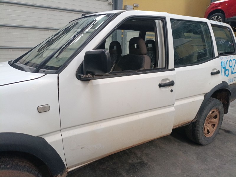 Recambio de puerta delantera izquierda para nissan terrano ii (r20) 2.7 tdi 4wd referencia OEM IAM   