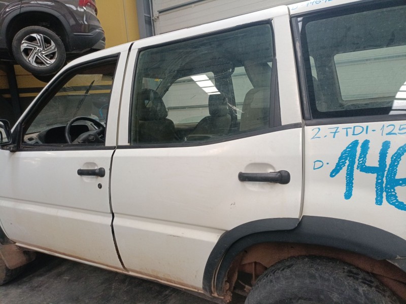 Recambio de puerta trasera izquierda para nissan terrano ii (r20) 2.7 tdi 4wd referencia OEM IAM   
