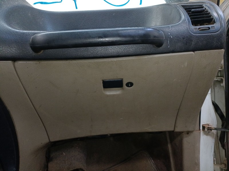 Recambio de guantera para nissan terrano ii (r20) 2.7 tdi 4wd referencia OEM IAM   