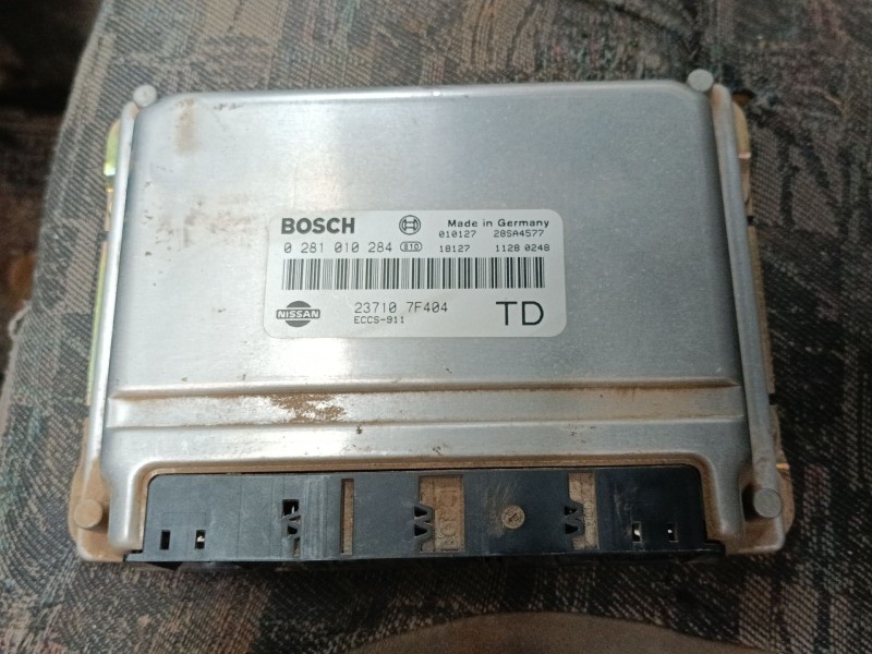 Recambio de centralita motor uce para nissan terrano ii (r20) 2.7 tdi 4wd referencia OEM IAM 237107F404 0281010284 