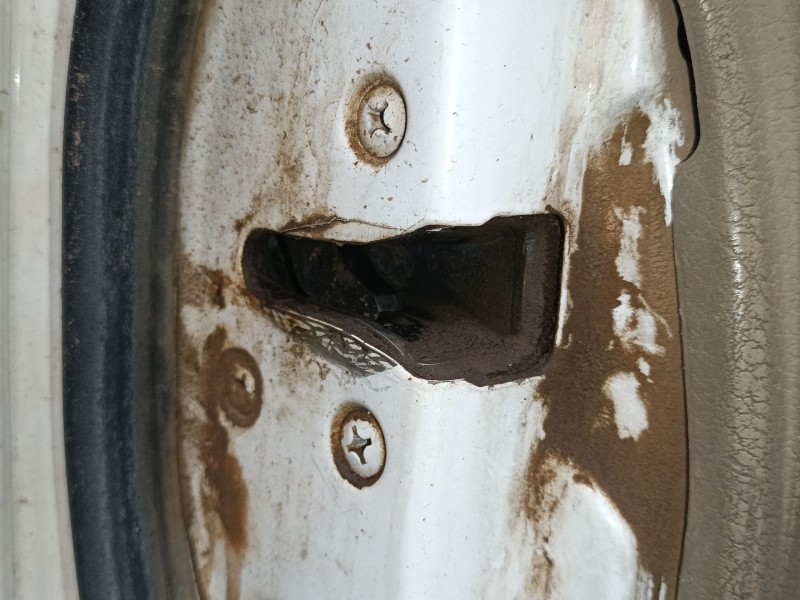 Recambio de cerradura maletero / porton para nissan terrano ii (r20) 2.7 tdi 4wd referencia OEM IAM   