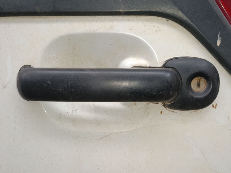 Recambio de maneta exterior porton para nissan terrano ii (r20) 2.7 tdi 4wd referencia OEM IAM   