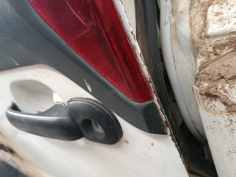 Recambio de porton trasero para nissan terrano ii (r20) 2.7 tdi 4wd referencia OEM IAM   