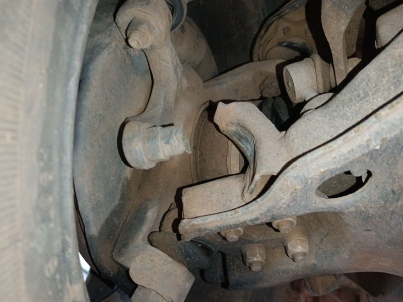 Recambio de mangueta delantera derecha para nissan terrano ii (r20) 2.7 tdi 4wd referencia OEM IAM   