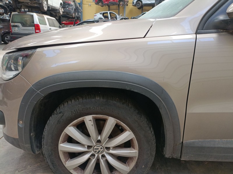Recambio de aleta delantera izquierda para volkswagen tiguan (5n_) 2.0 tdi referencia OEM IAM   