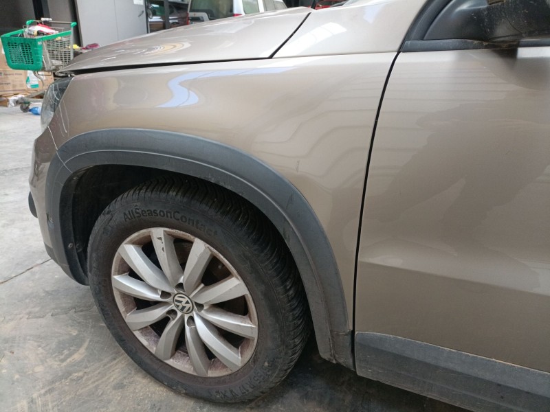 Recambio de aleta delantera izquierda para volkswagen tiguan (5n_) 2.0 tdi referencia OEM IAM   