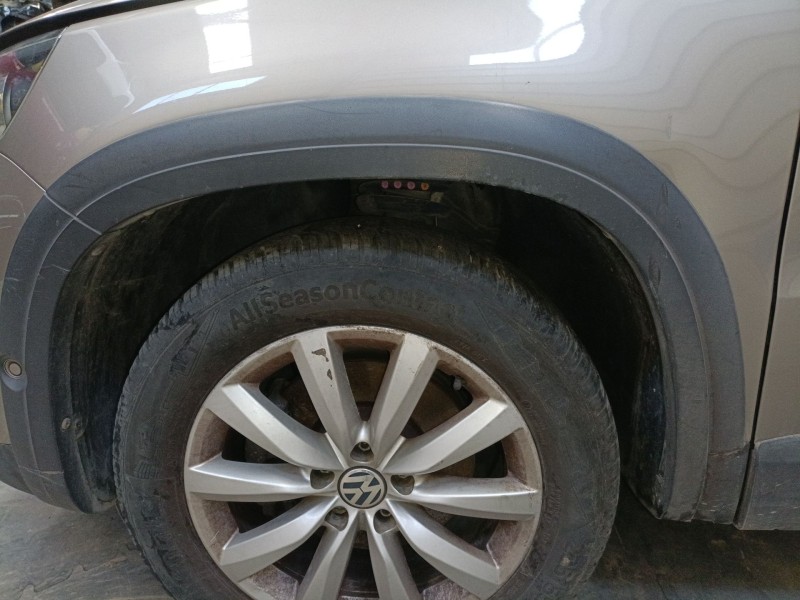 Recambio de aletin delantero izquierdo para volkswagen tiguan (5n_) 2.0 tdi referencia OEM IAM   