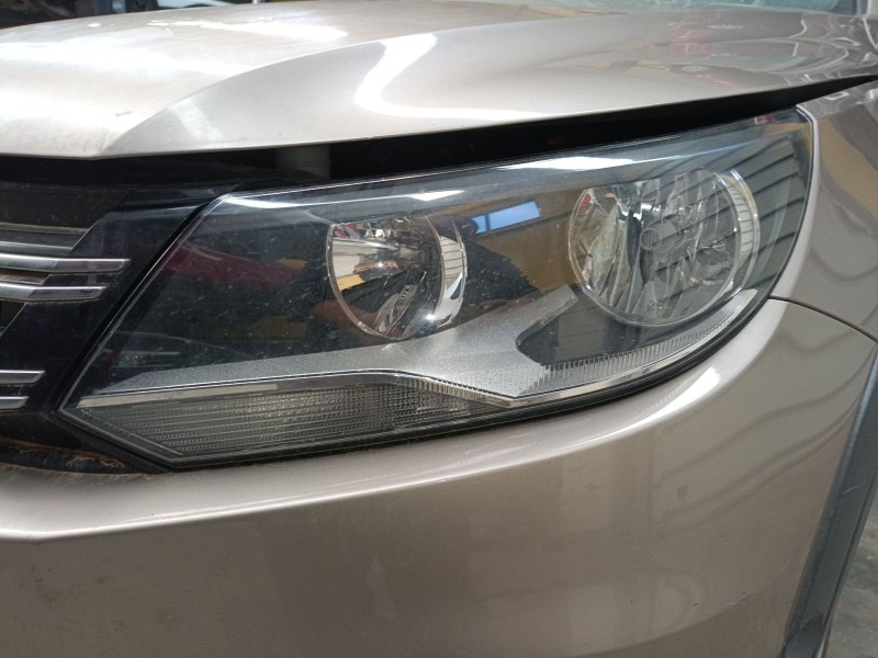 Recambio de faro izquierdo para volkswagen tiguan (5n_) 2.0 tdi referencia OEM IAM   
