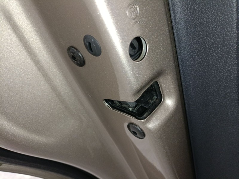 Recambio de cerradura puerta trasera izquierda para volkswagen tiguan (5n_) 2.0 tdi referencia OEM IAM   