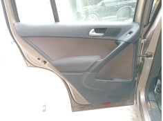 Recambio de guarnecido puerta trasera izquierda para volkswagen tiguan (5n_) 2.0 tdi referencia OEM IAM   