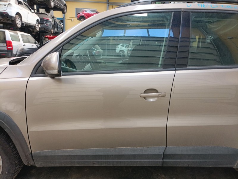 Recambio de puerta delantera izquierda para volkswagen tiguan (5n_) 2.0 tdi referencia OEM IAM   