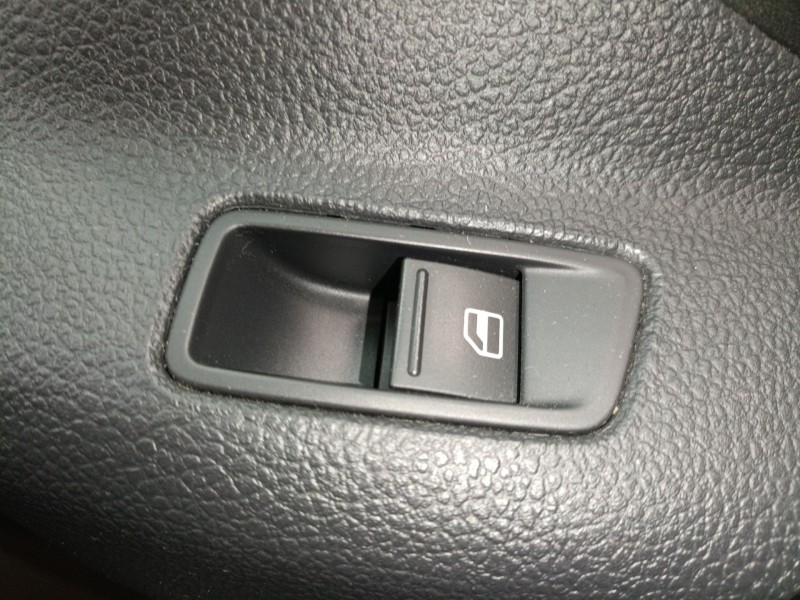 Recambio de mando elevalunas trasero derecho para volkswagen tiguan (5n_) 2.0 tdi referencia OEM IAM   