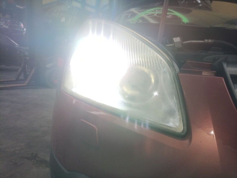 Recambio de faro derecho xenon para nissan qashqai i (j10, nj10) 2.0 dci a las 4 ruedas referencia OEM IAM   
