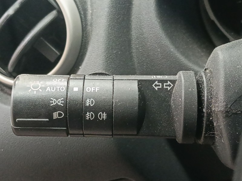 Recambio de mando intermitentes para nissan qashqai i (j10, nj10) 2.0 dci a las 4 ruedas referencia OEM IAM   