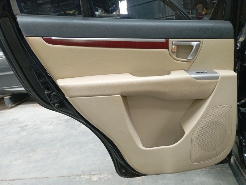 Recambio de guarnecido puerta trasera izquierda para hyundai santa fé ii (cm) 2.2 crdi 4x4 referencia OEM IAM   