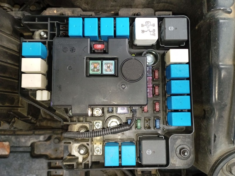 Recambio de caja reles / fusibles para hyundai santa fé ii (cm) 2.2 crdi 4x4 referencia OEM IAM   