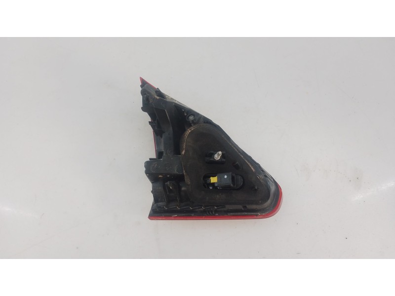 Recambio de piloto trasero derecho porton para peugeot 2008 i (cu_) 1.2 thp 110 / puretech 110 referencia OEM IAM   