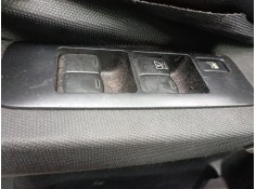Recambio de mando elevalunas delantero izquierdo para nissan qashqai i (j10, nj10) 2.0 dci a las 4 ruedas referencia OEM IAM   