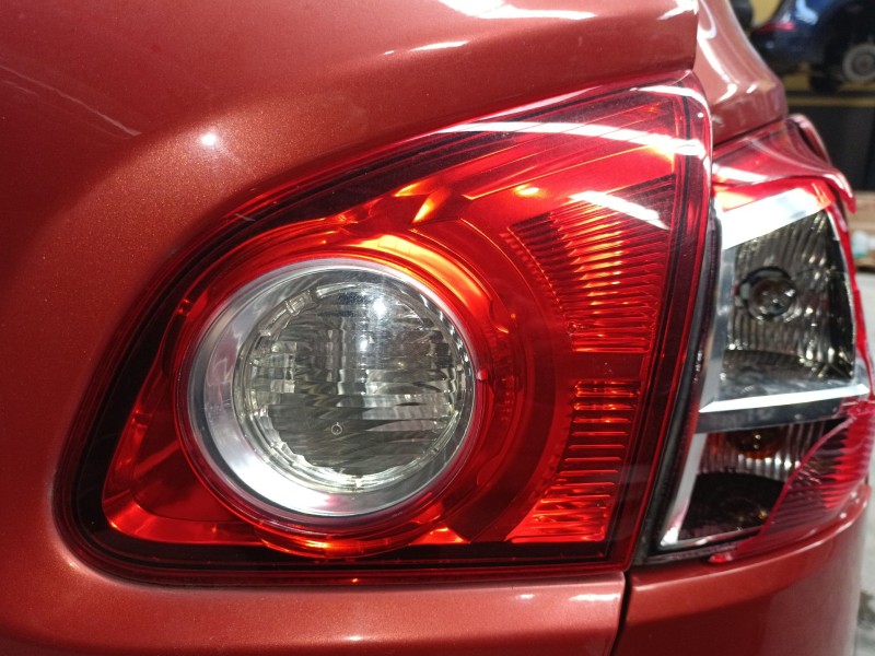 Recambio de piloto trasero derecho porton para nissan qashqai i (j10, nj10) 2.0 dci a las 4 ruedas referencia OEM IAM   